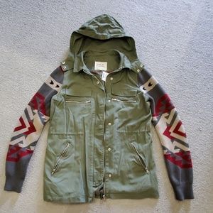 Hooded utility jacket with sweater sleeves